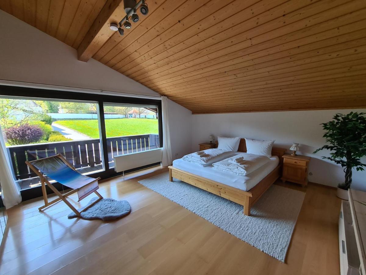 Schoenes Ferienhaus Am Herrenberg Прин-ам-Кимзее Экстерьер фото